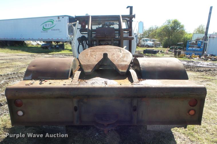 image for item DA5149 1976 Ford F700 winch truck