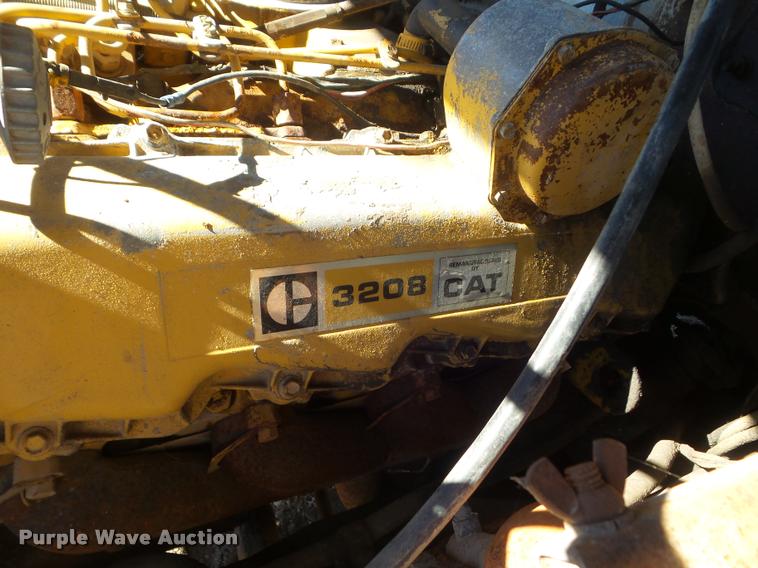 image for item DA5149 1976 Ford F700 winch truck