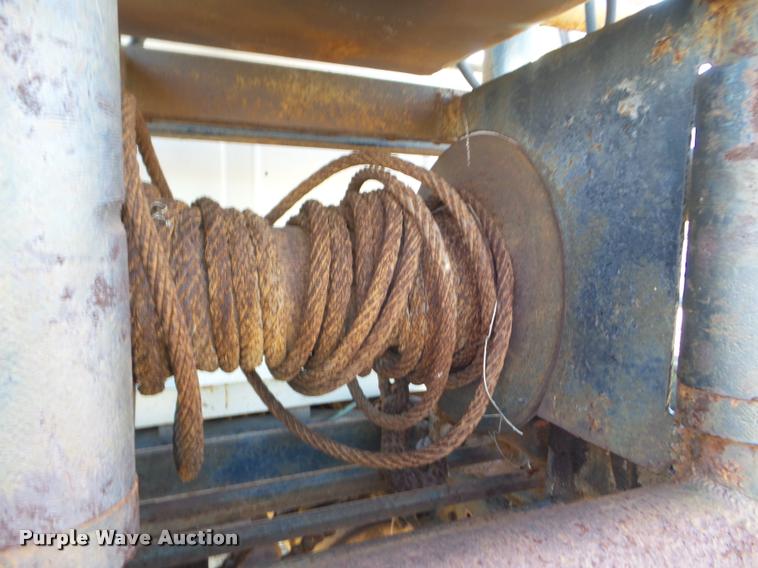 image for item DA5149 1976 Ford F700 winch truck