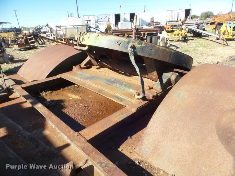 image for item DA5149 1976 Ford F700 winch truck