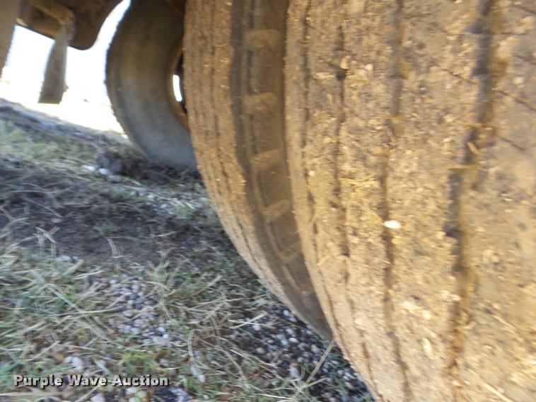 image for item DA5149 1976 Ford F700 winch truck