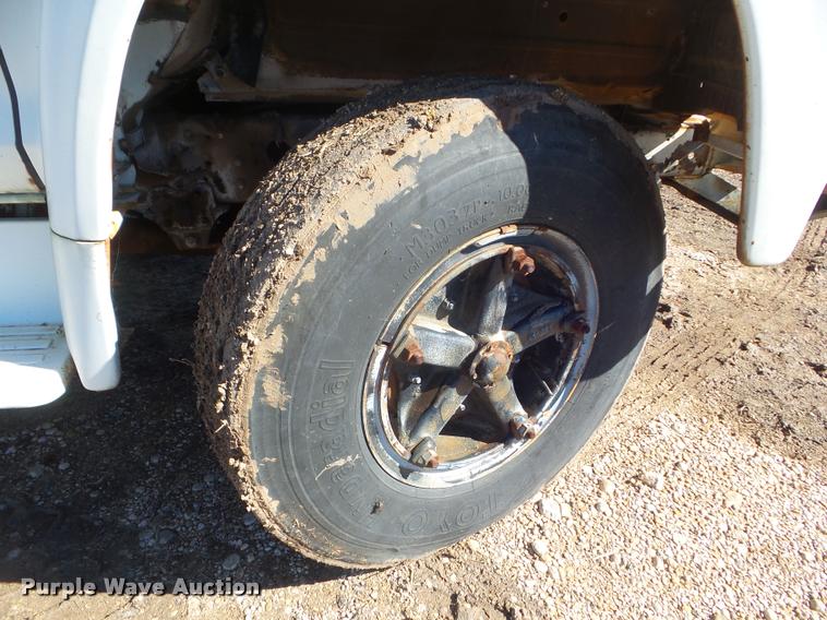 image for item DA5149 1976 Ford F700 winch truck