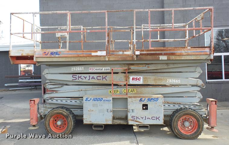 image for item DA5777 Skyjack SJ9250 scissor lift