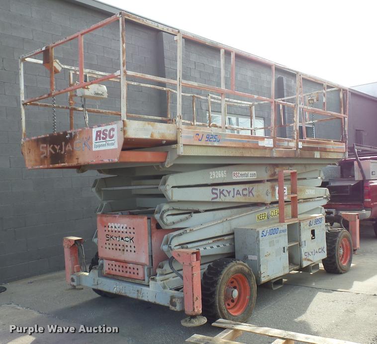 image for item DA5777 Skyjack SJ9250 scissor lift