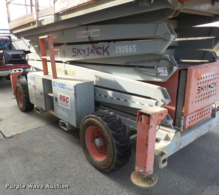 image for item DA5777 Skyjack SJ9250 scissor lift