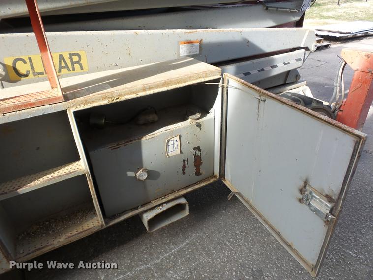 image for item DA5777 Skyjack SJ9250 scissor lift