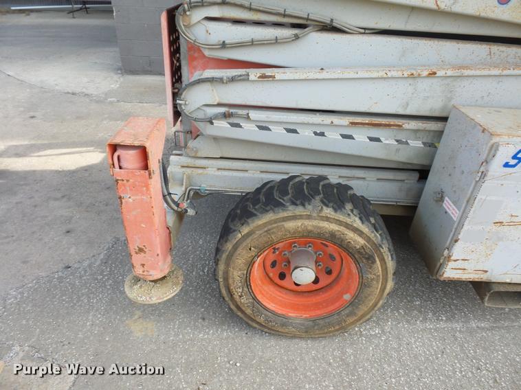 image for item DA5777 Skyjack SJ9250 scissor lift