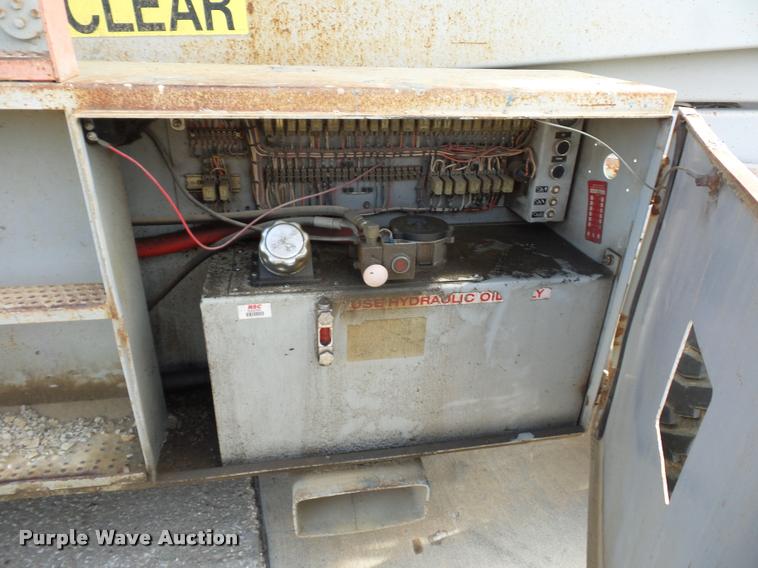 image for item DA5777 Skyjack SJ9250 scissor lift