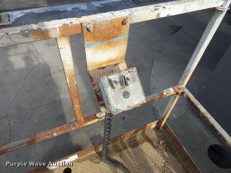 image for item DA5777 Skyjack SJ9250 scissor lift