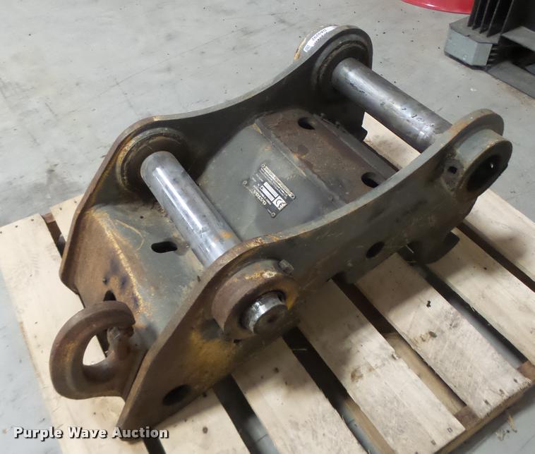 image for item DA9292 Volvo excavator quick attach bracket