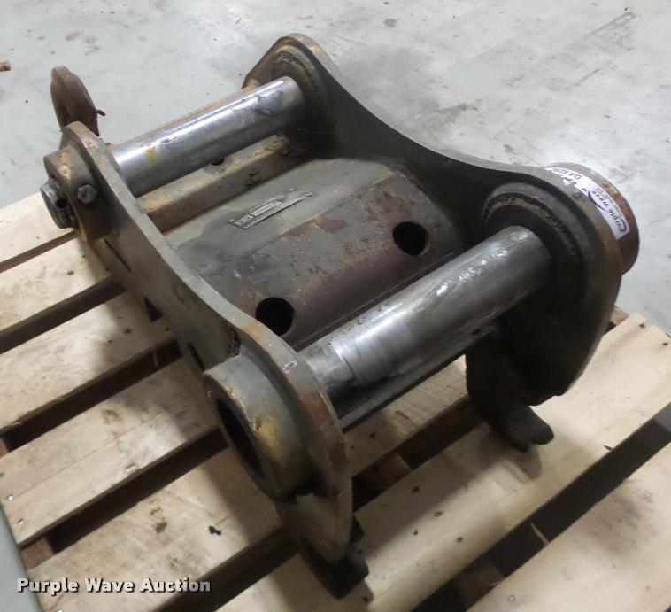image for item DA9292 Volvo excavator quick attach bracket