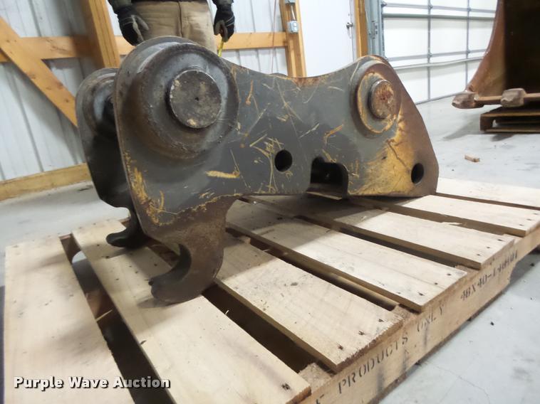 image for item DA9292 Volvo excavator quick attach bracket