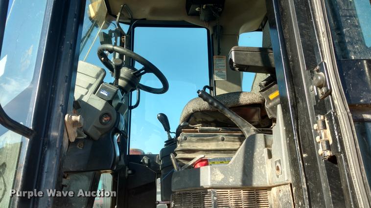 image for item DB0779 2003 Caterpillar 938G wheel loader