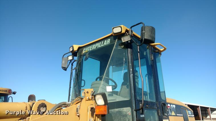 image for item DB0779 2003 Caterpillar 938G wheel loader