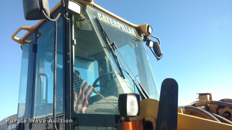 image for item DB0779 2003 Caterpillar 938G wheel loader