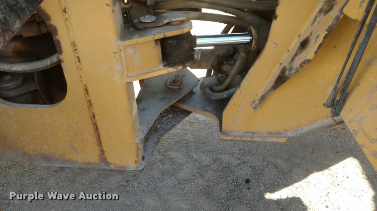 image for item DB0779 2003 Caterpillar 938G wheel loader