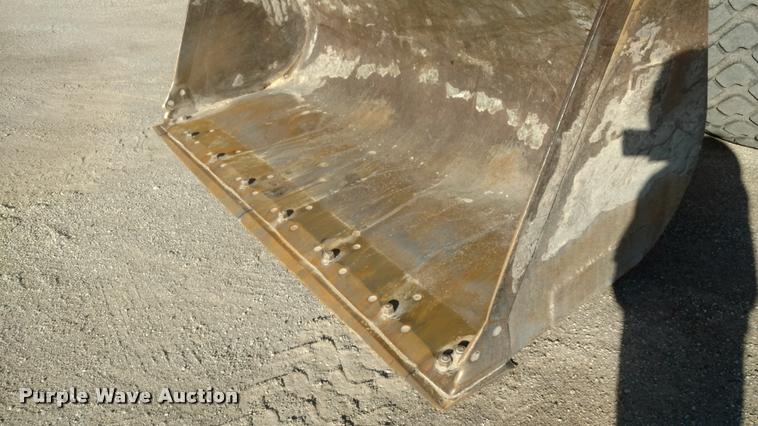 image for item DB0779 2003 Caterpillar 938G wheel loader