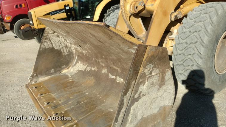 image for item DB0779 2003 Caterpillar 938G wheel loader