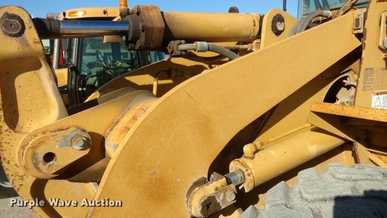 image for item DB0779 2003 Caterpillar 938G wheel loader