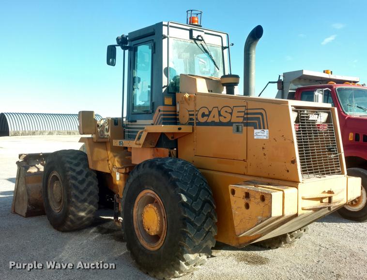 image for item DB0784 1999 Case 621B wheel loader