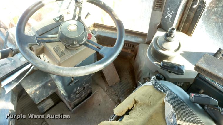 image for item DB0784 1999 Case 621B wheel loader