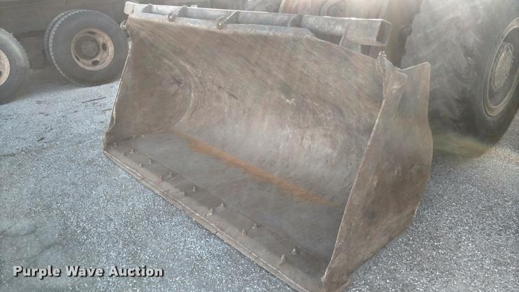 image for item DB0784 1999 Case 621B wheel loader