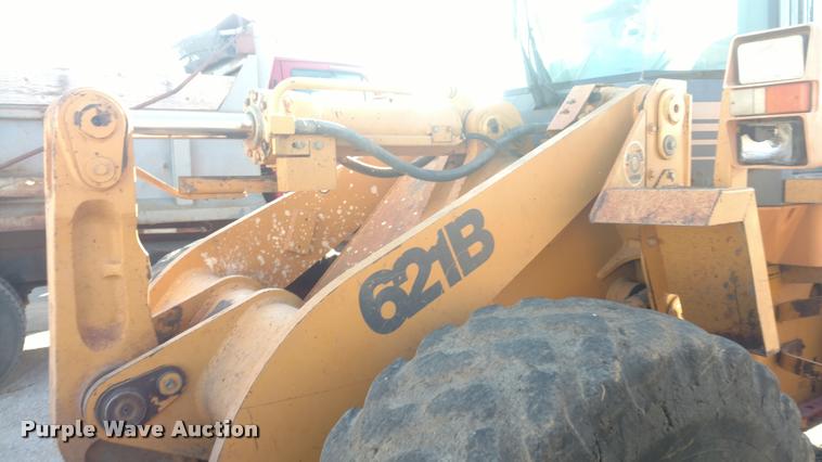 image for item DB0784 1999 Case 621B wheel loader