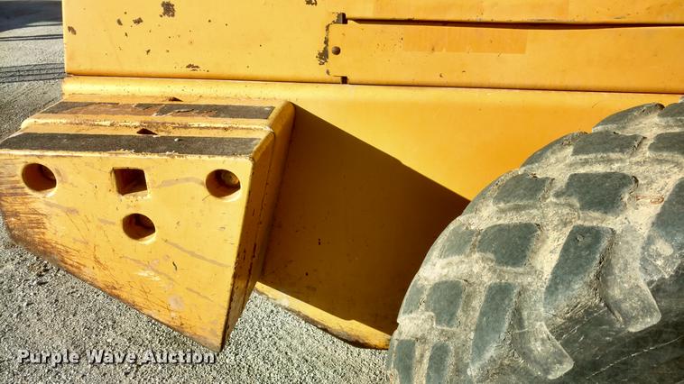 image for item DB0784 1999 Case 621B wheel loader