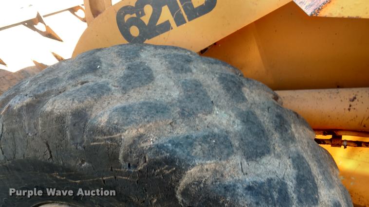 image for item DB0784 1999 Case 621B wheel loader