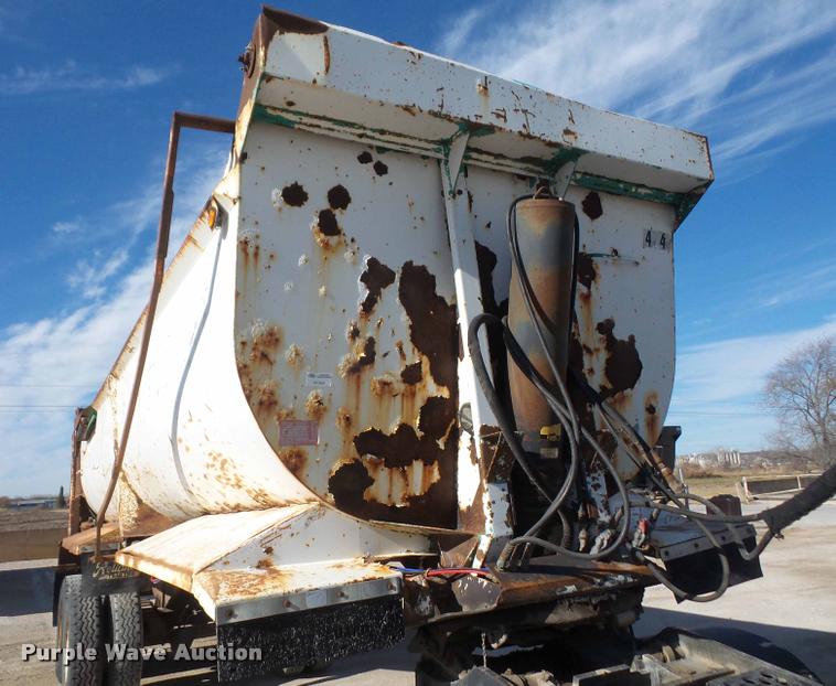 image for item DB2772 1996 Reliance barrel end dump trailer