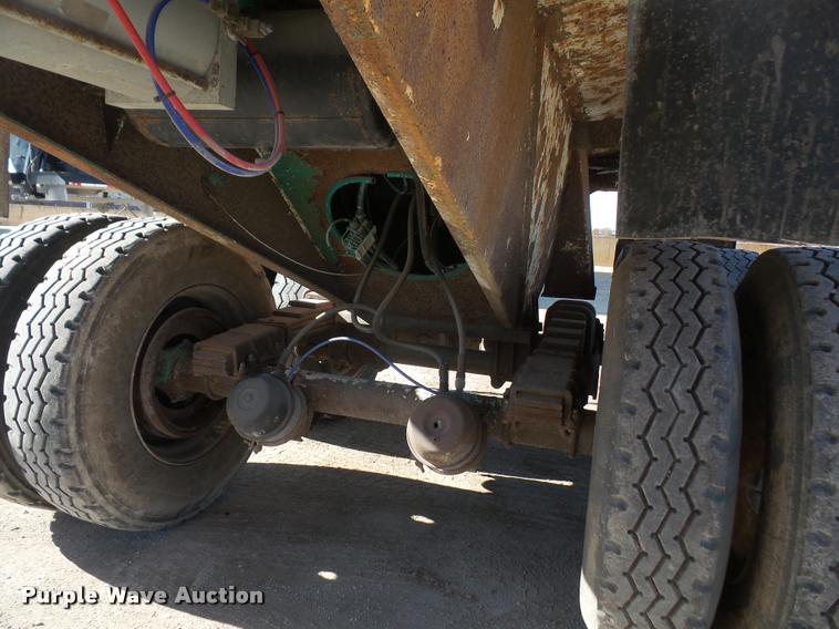 image for item DB2772 1996 Reliance barrel end dump trailer