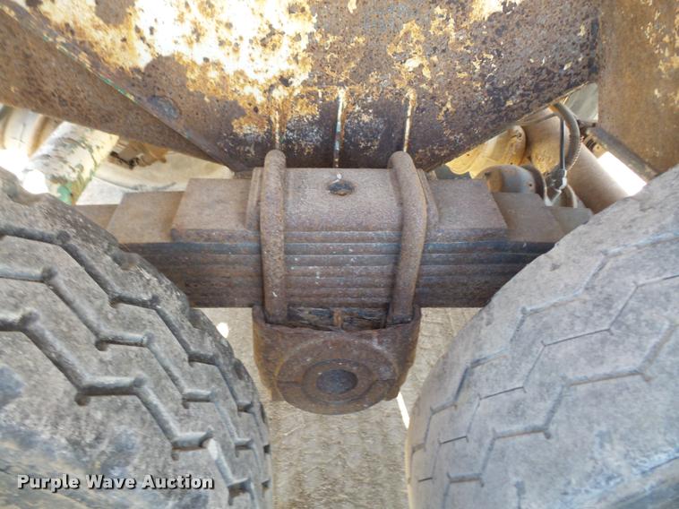 image for item DB2772 1996 Reliance barrel end dump trailer