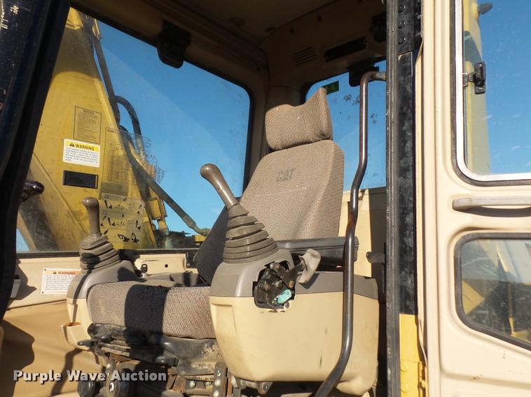 image for item DB2775 2000 Caterpillar 318B L excavator