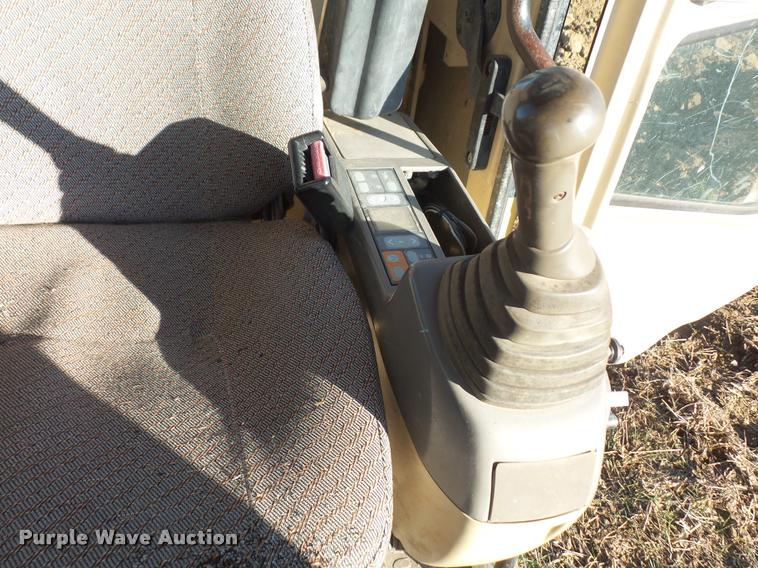 image for item DB2775 2000 Caterpillar 318B L excavator