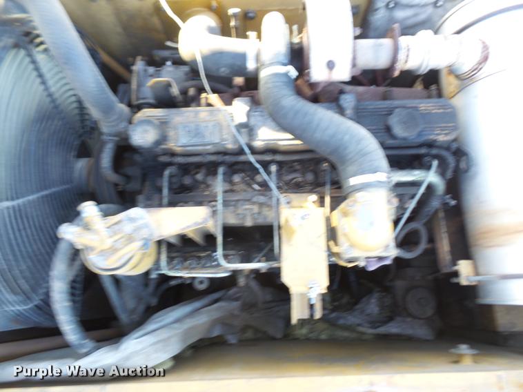 image for item DB2775 2000 Caterpillar 318B L excavator