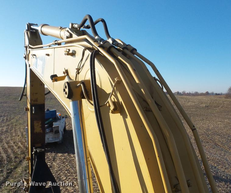 image for item DB2775 2000 Caterpillar 318B L excavator