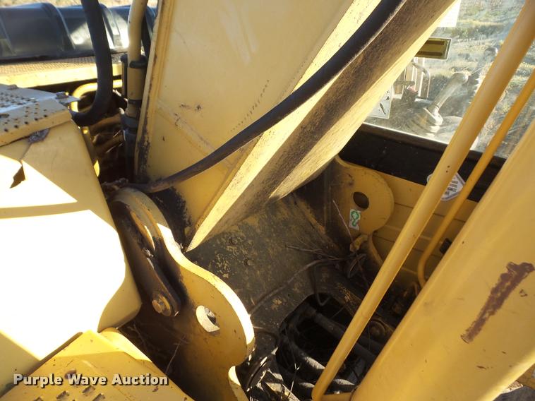 image for item DB2775 2000 Caterpillar 318B L excavator