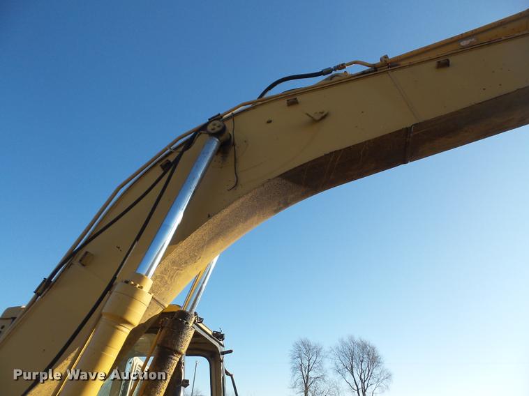 image for item DB2775 2000 Caterpillar 318B L excavator