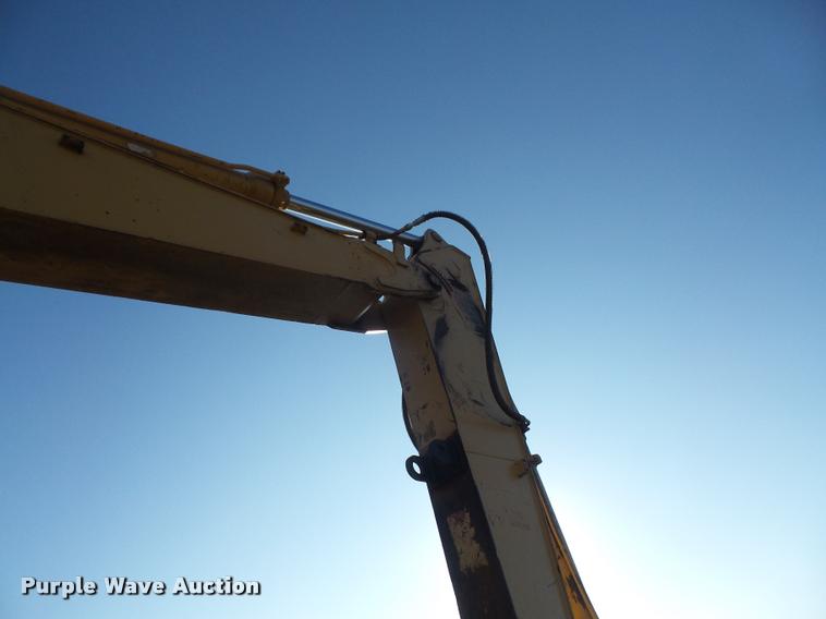 image for item DB2775 2000 Caterpillar 318B L excavator