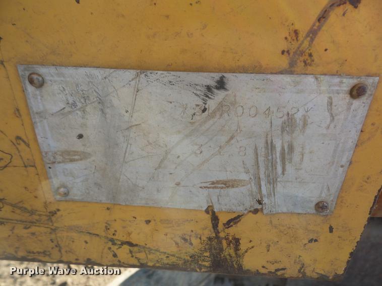 image for item DB2775 2000 Caterpillar 318B L excavator