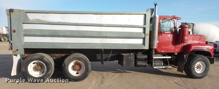 image for item DB2799 1987 Mack RS688LS dump truck