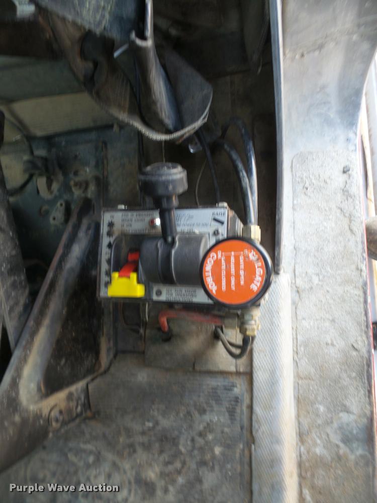 image for item DB2799 1987 Mack RS688LS dump truck