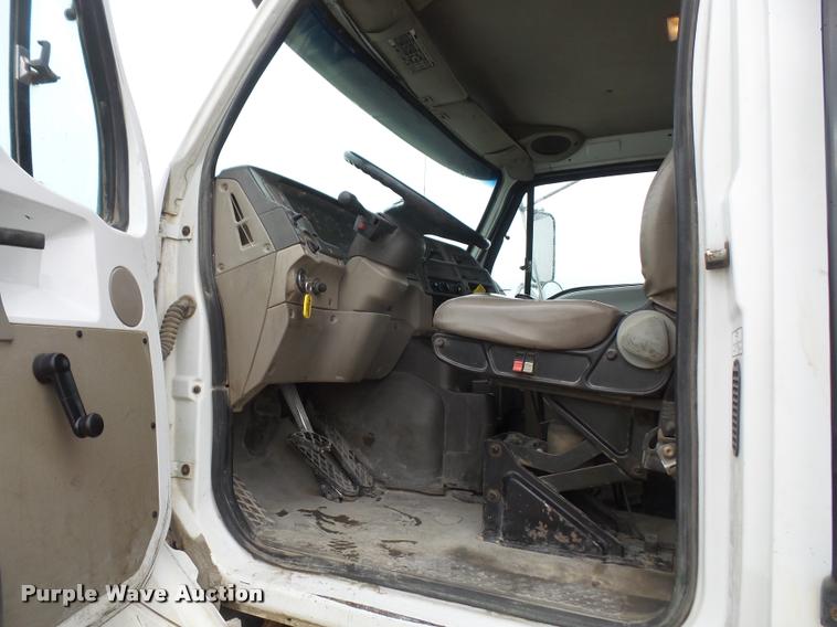 image for item DB2822 2001 Sterling L9500 dump truck