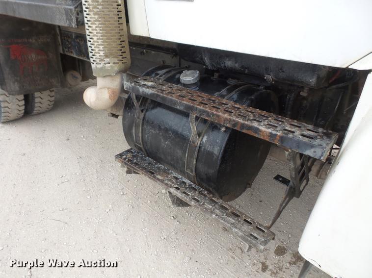 image for item DB2822 2001 Sterling L9500 dump truck