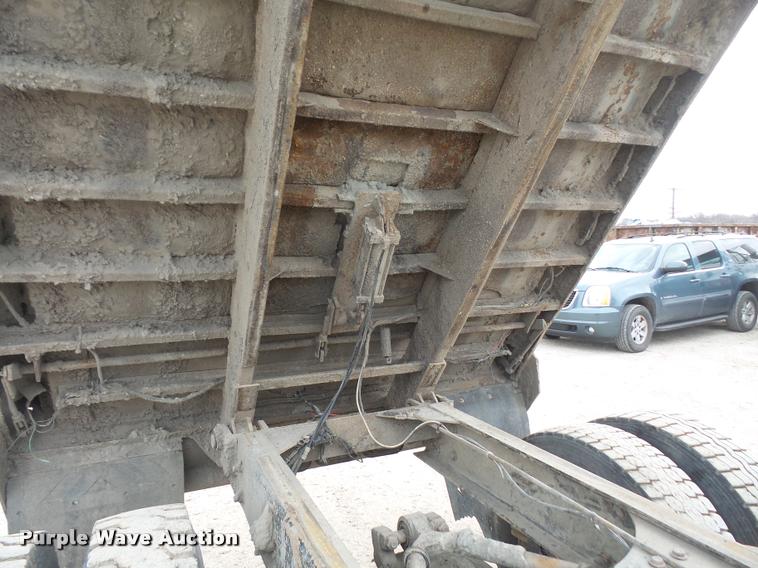 image for item DB2822 2001 Sterling L9500 dump truck