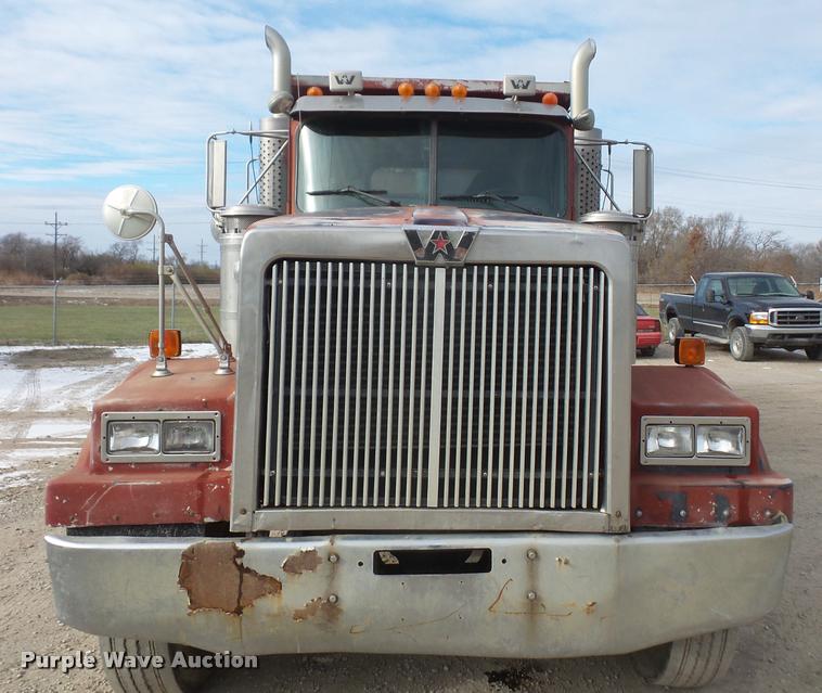 image for item DB2823 1996 Western Star 4900 dump truck
