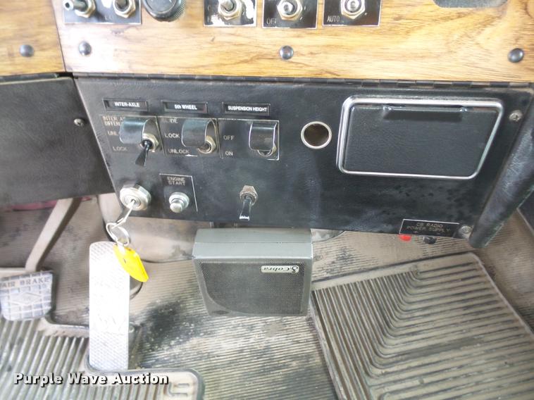 image for item DB2823 1996 Western Star 4900 dump truck