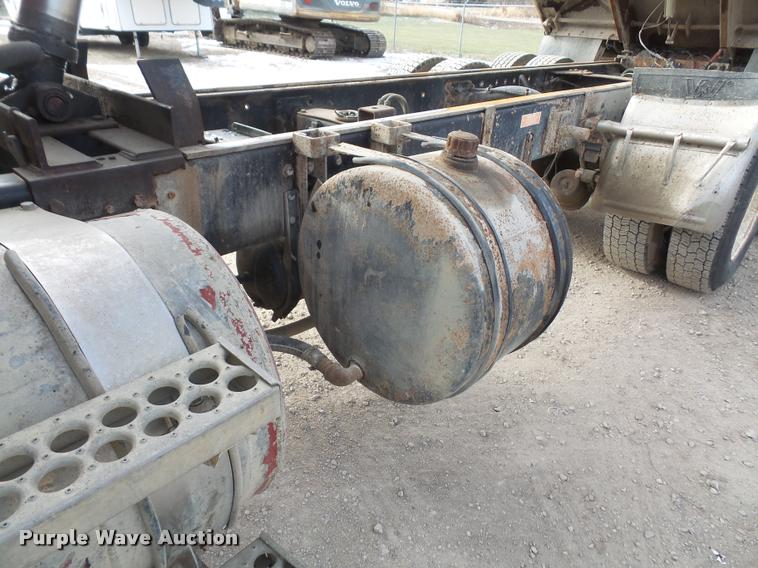 image for item DB2823 1996 Western Star 4900 dump truck