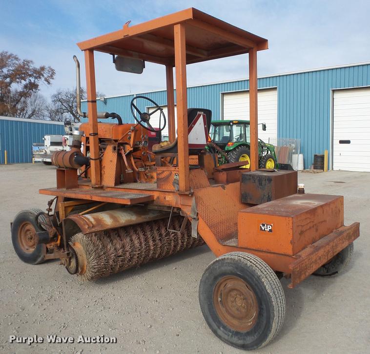 image for item DB2824 Broce broom