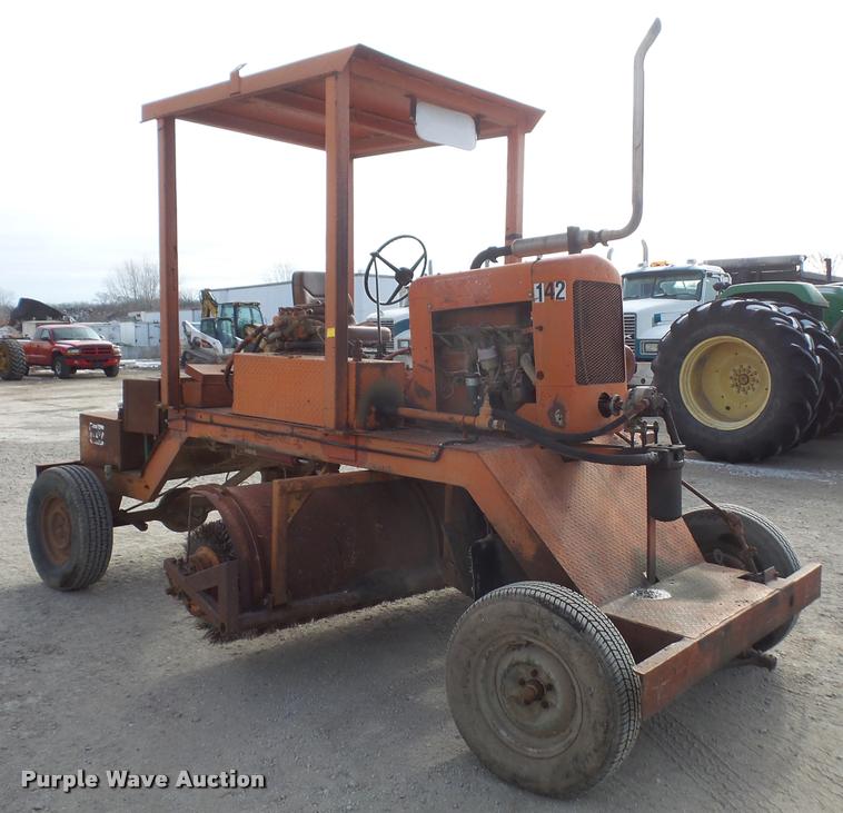 image for item DB2824 Broce broom